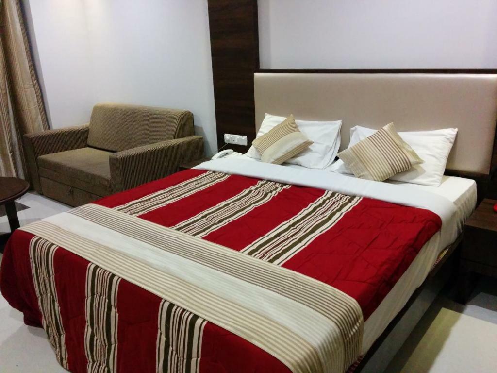 Hotel Usha Ascot Matheran Exterior foto