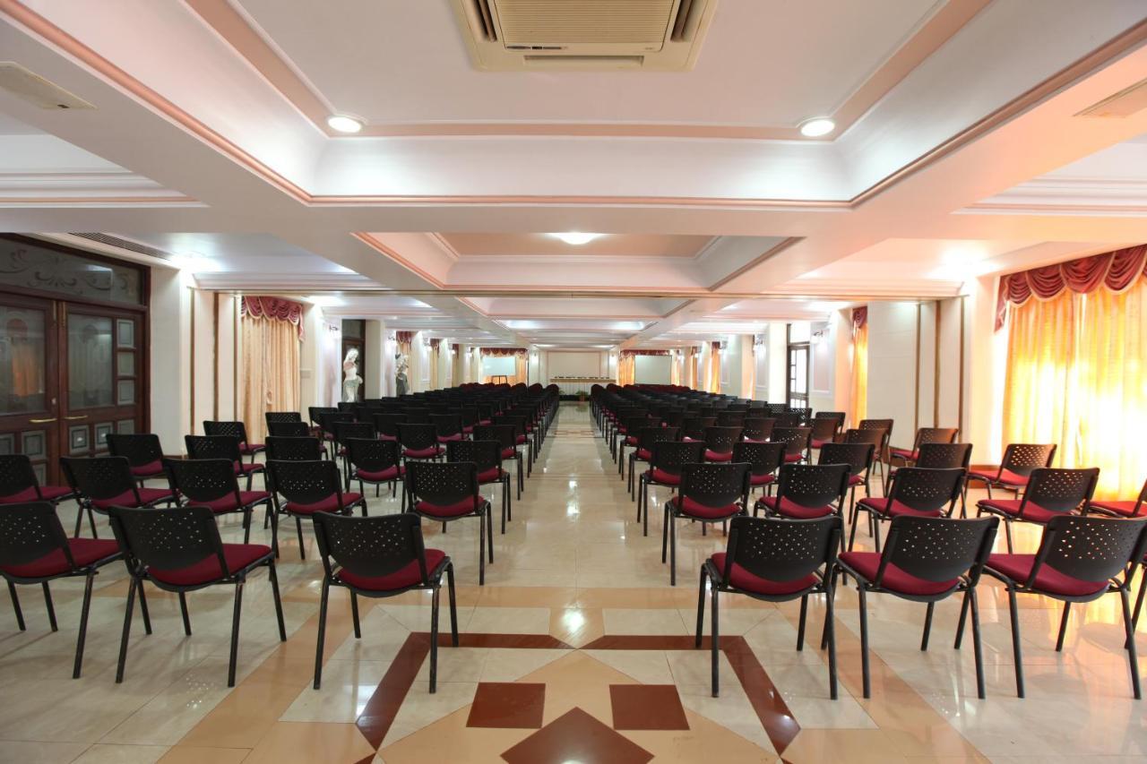 Hotel Usha Ascot Matheran Exterior foto