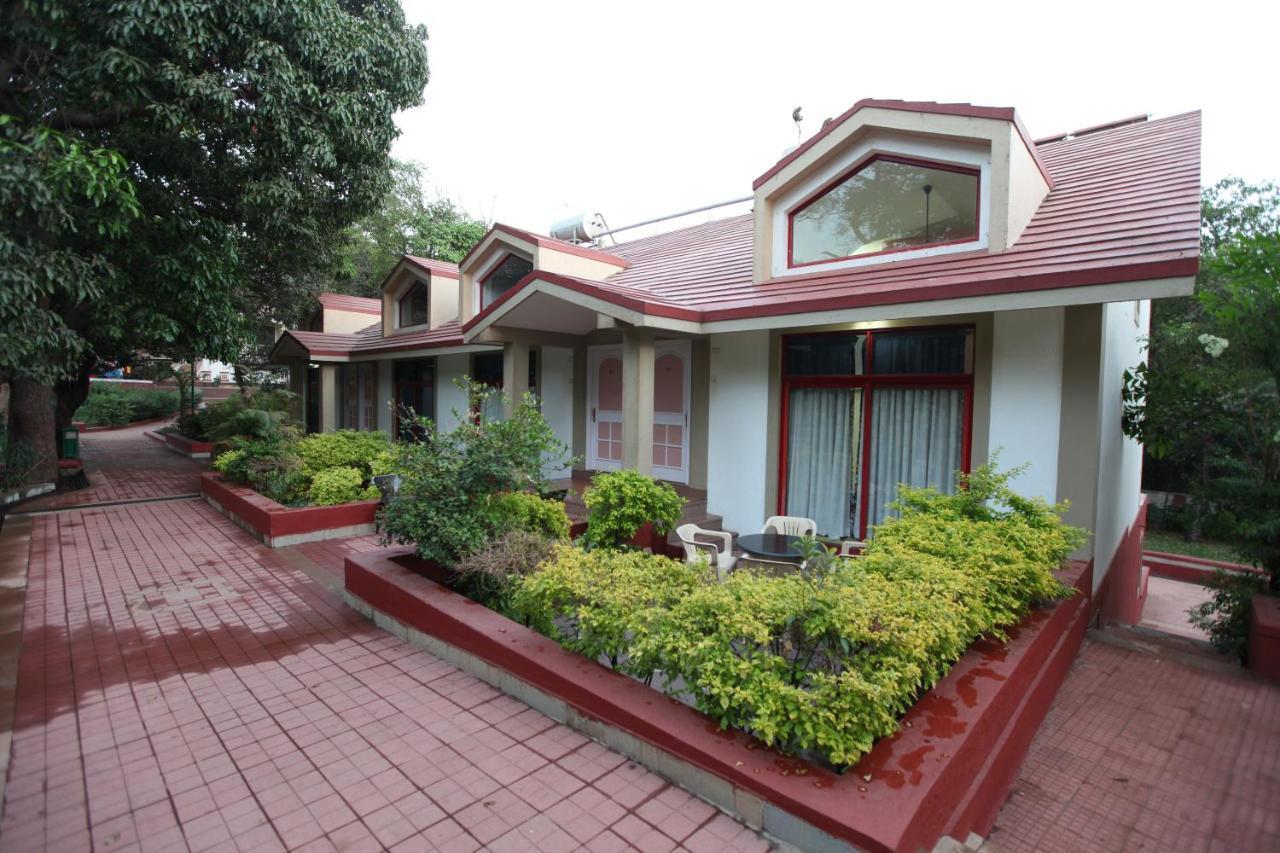Hotel Usha Ascot Matheran Exterior foto