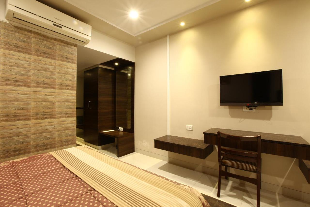 Hotel Usha Ascot Matheran Exterior foto