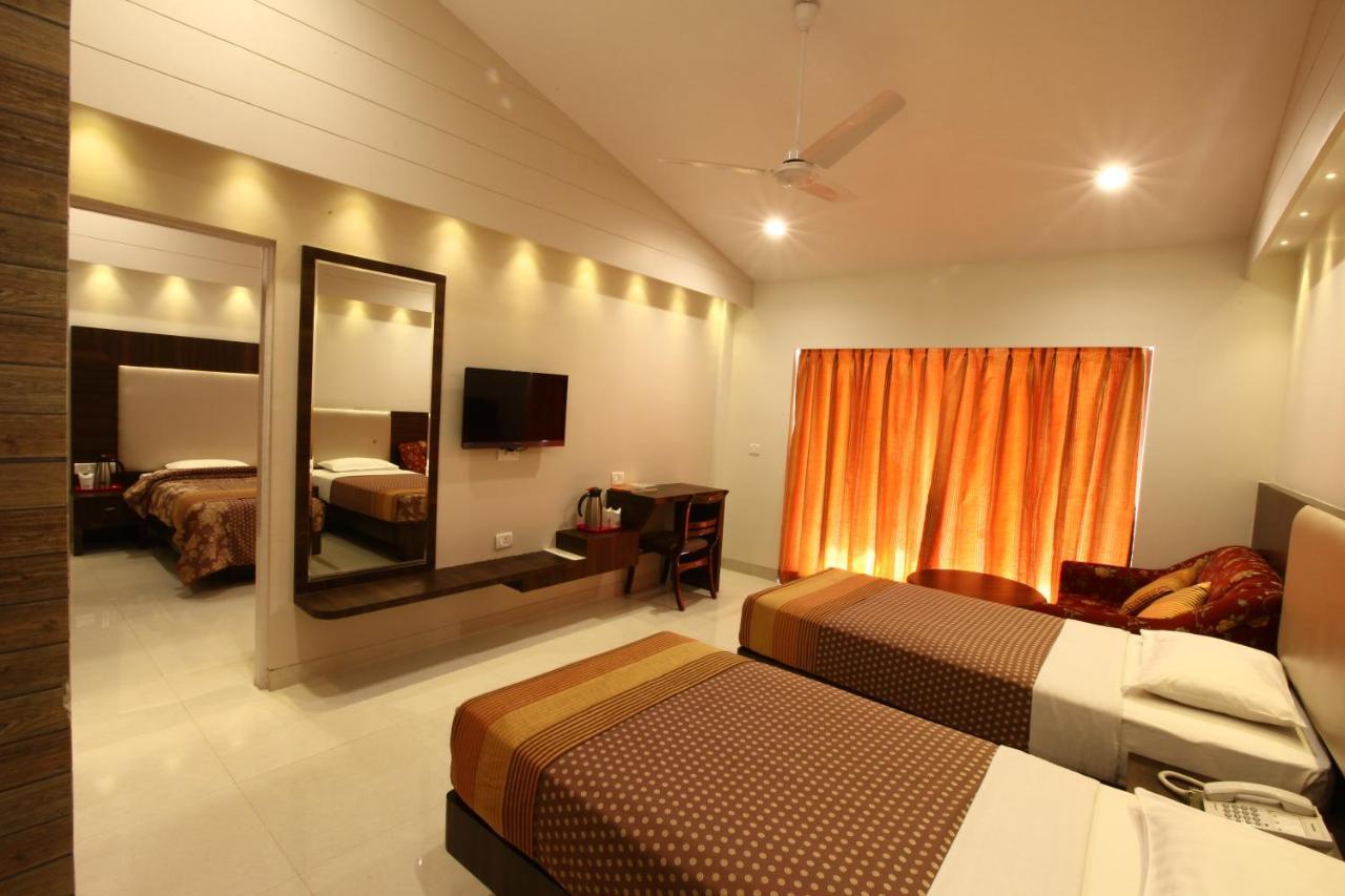 Hotel Usha Ascot Matheran Exterior foto