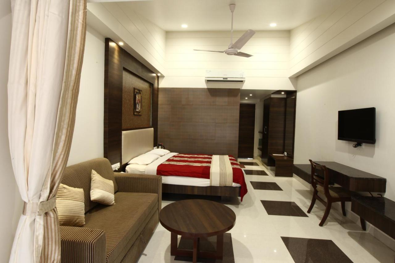 Hotel Usha Ascot Matheran Exterior foto