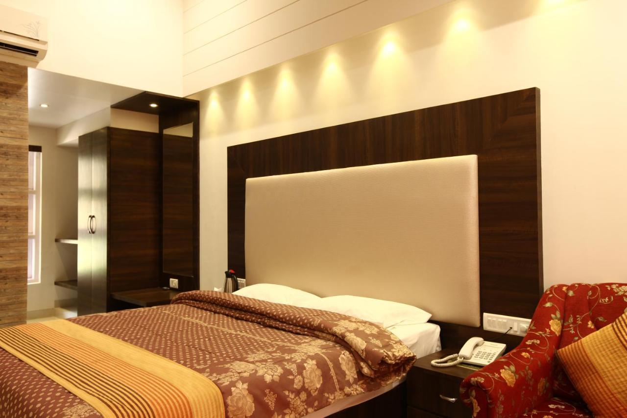 Hotel Usha Ascot Matheran Exterior foto